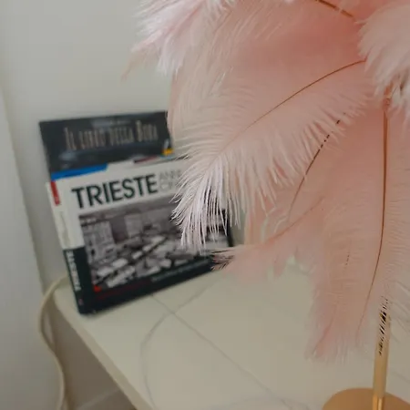 아파트 Cavana Cosy With Garden Near The Sea *