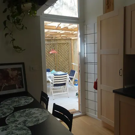 아파트 Cavana Cosy With Garden Near The Sea *