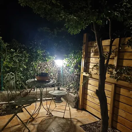 Cavana Cosy With Garden Near The Sea Triëst