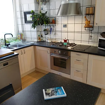 Daire Cavana Cosy With Garden Near The Sea